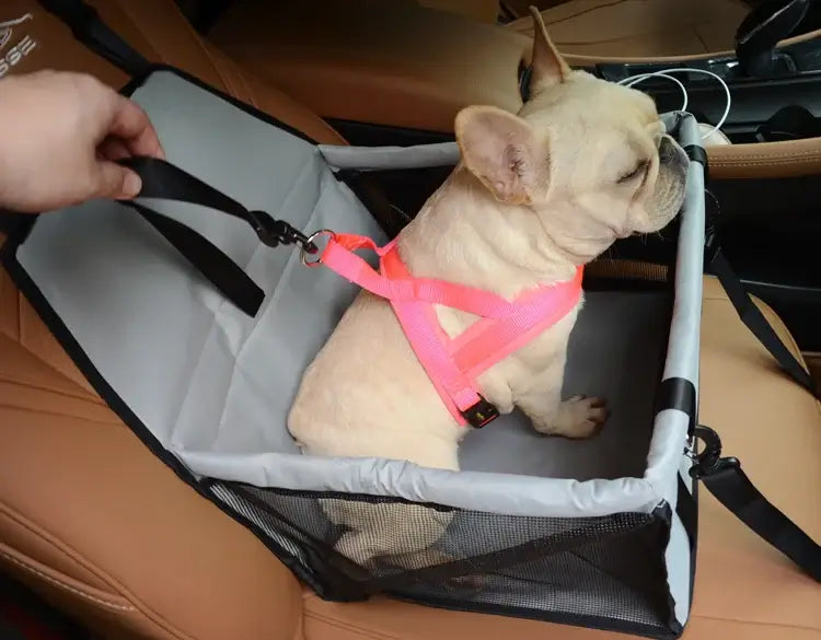 Carrier Dog Car Seat Cover Pet Transport Dog Carrier Car Folding Hammock Pet Carriers Bag For Small Dogs autogamic for dogs with a small dog in a car.