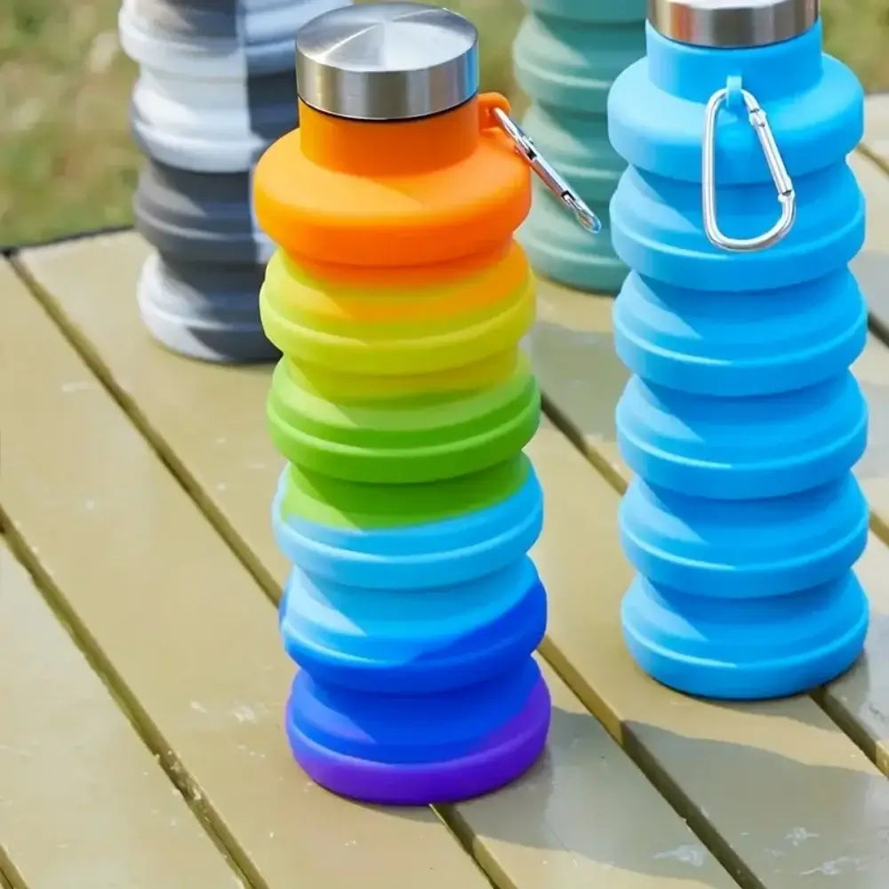 Collapsible water bottle with carabiner, foldable leak-proof travel bottle for gym, camping, hiking, 500ml portable design