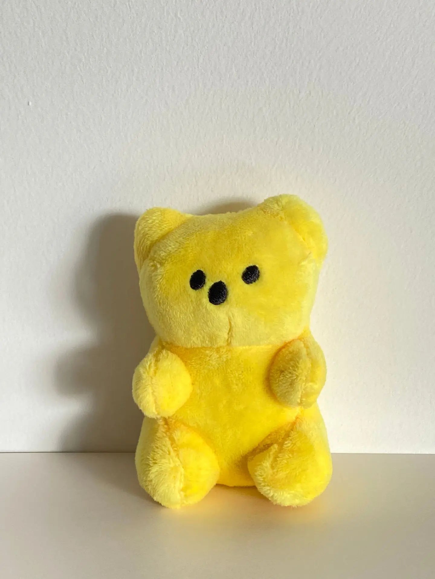 Yellow bear-shaped small dog squeaky toy, 11cm fleece plush for puppies, Pomeranian, Teddy, Shih Tzu and Pug