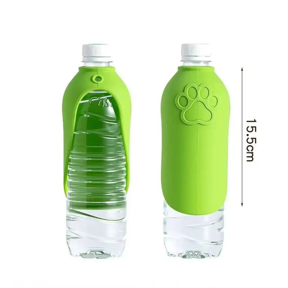 Portable dog water bottle, leak-proof green pet water dispenser for outdoor walks, hikes, and travel, 15.5cm