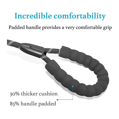 double dog leash coupler with padded handle and thick cushion for comfortable walking of two dogs