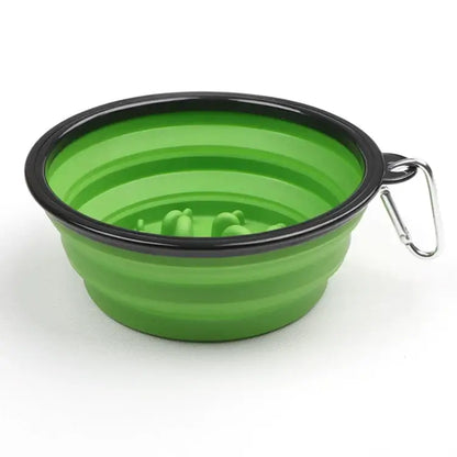 Green foldable slow feeder bowl for dogs and cats, portable anti-choking TPE travel bowl with carabiner