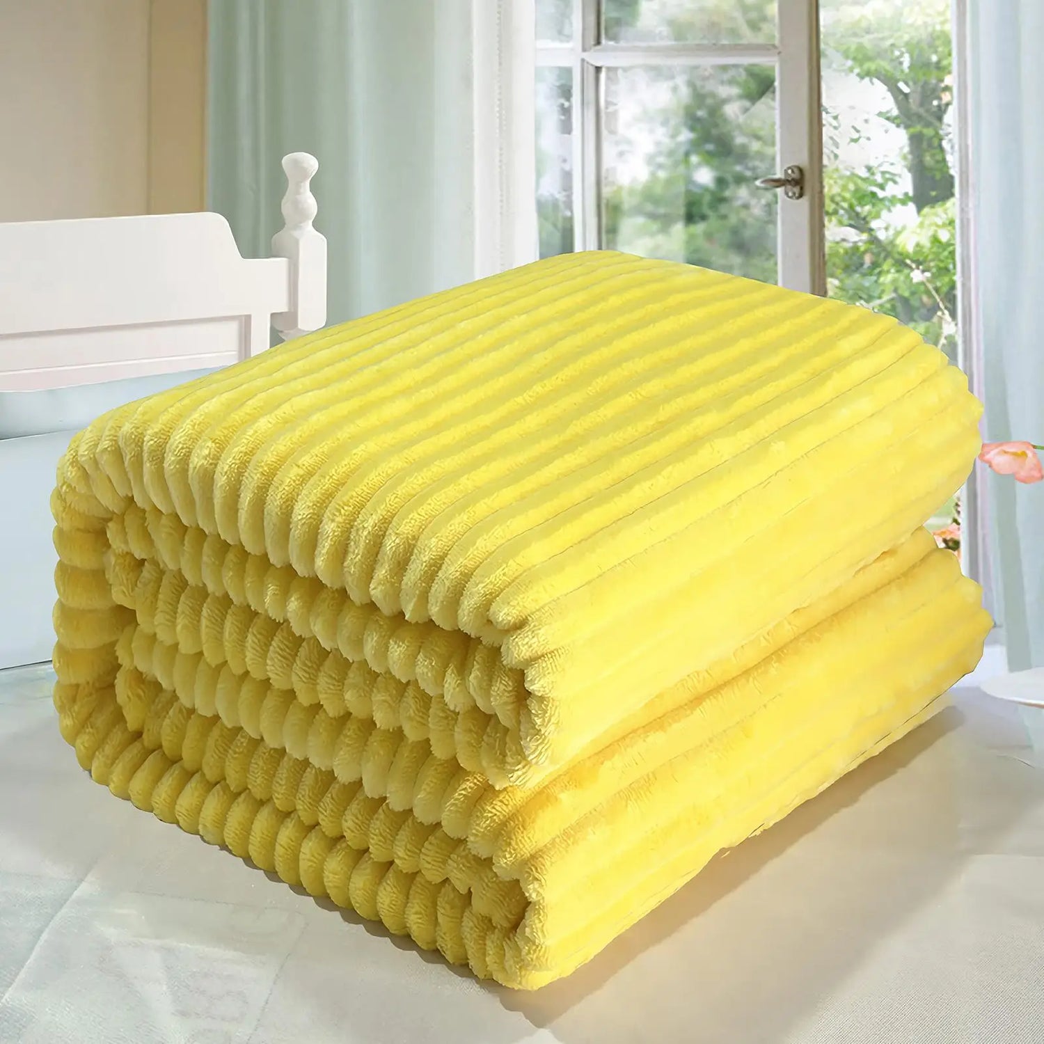 Washable pet blanket for dogs and cats, soft warm fleece mat for crate, sofa, and bed furniture protection