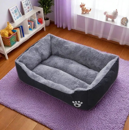 Black plush dog bed with gray coral fleece lining, non-slip bite-resistant sleeping mat for large, medium and small dogs