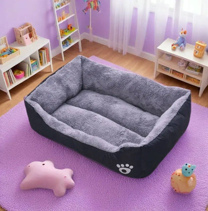 Plush dog bed for large, medium, and small dogs, non-slip bite-resistant pet sleeping mat with soft coral fleece