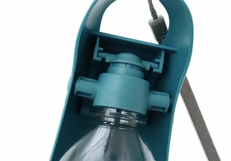 Portable dog water bottle for small and large dogs, foldable lightweight drinking bowl for outdoor travel and walking