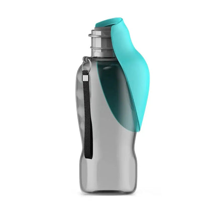 Green portable dog water bottle, 800ml large-capacity travel dispenser with anti-slip grip, hook strap, and wide-mouth design