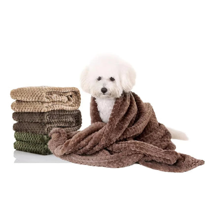 Soft pet blanket for dogs and cats, warm washable pet bed blanket with plush comfort and breathable fiber material