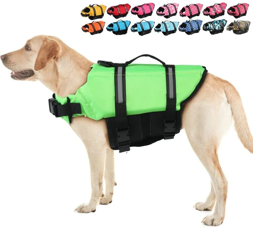 Adjustable dog life jacket in green worn by a Labrador, with various color options displayed above.