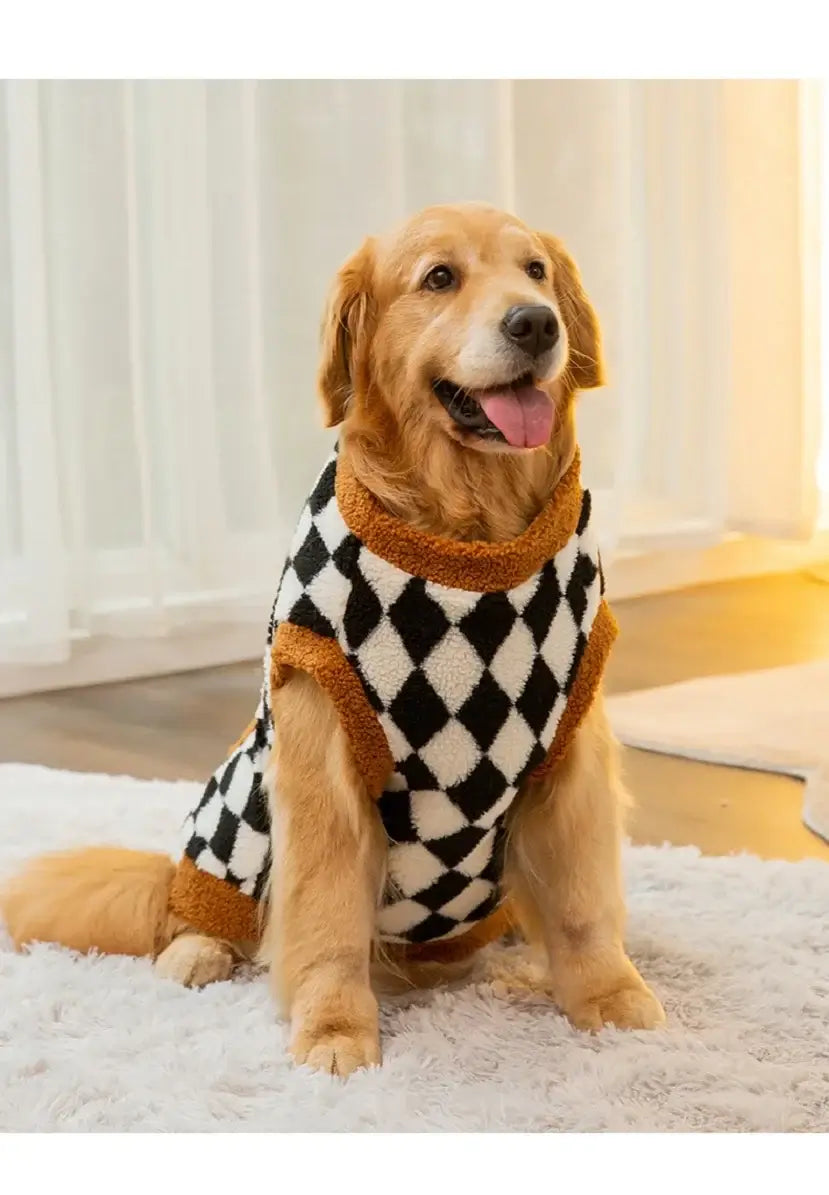 large dog fleece coat for golden retriever in black and white plaid autumn winter vest